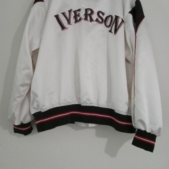 Reebok Question white satin bomber jacket..xl. - Picture 6 of 6